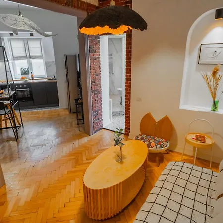 Lägenhet Ultra - Modern & Luxurious In Old Town Bukarest