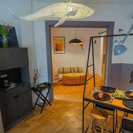 Ultra - Modern & Luxurious In Old Town Lägenhet