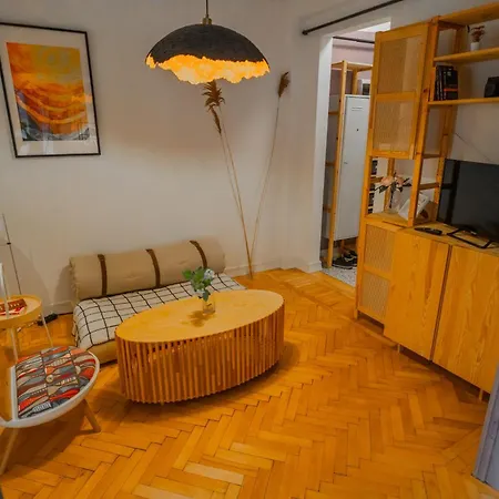 Ultra - Modern & Luxurious In Old Town * Bukarest