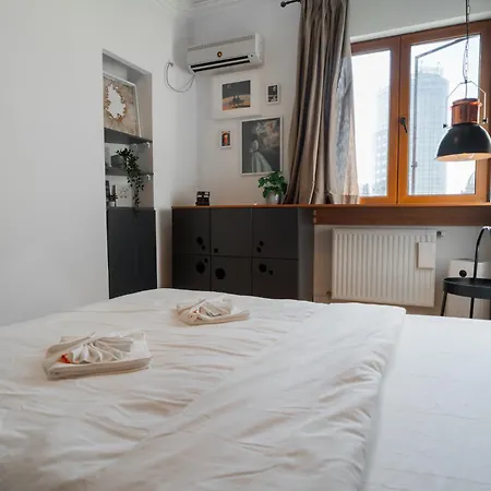 Lägenhet Ultra - Modern & Luxurious In Old Town Bukarest